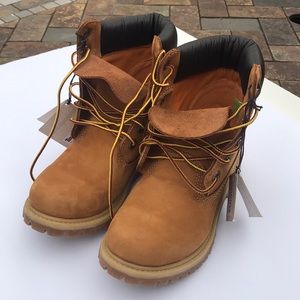 NWOB Timberland 6 inch Premium Waterproof Boot